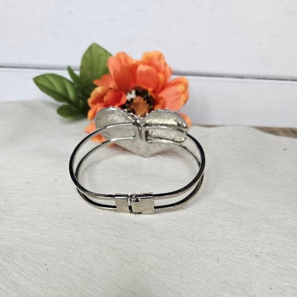 Crystal Rhinestone  Heart Fashion Hinge Bracelet for 8" wrist - Picture 2 of 3